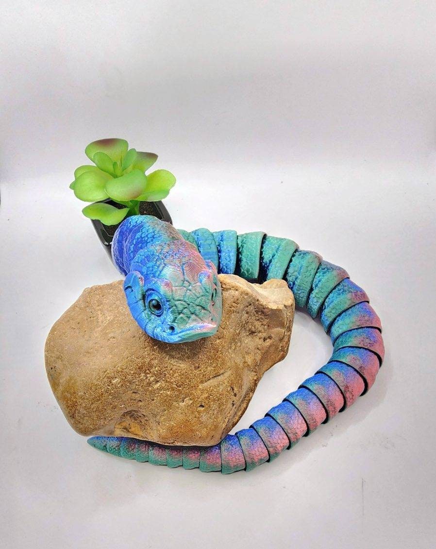 3D printed articulated hognose snake fidget toy.