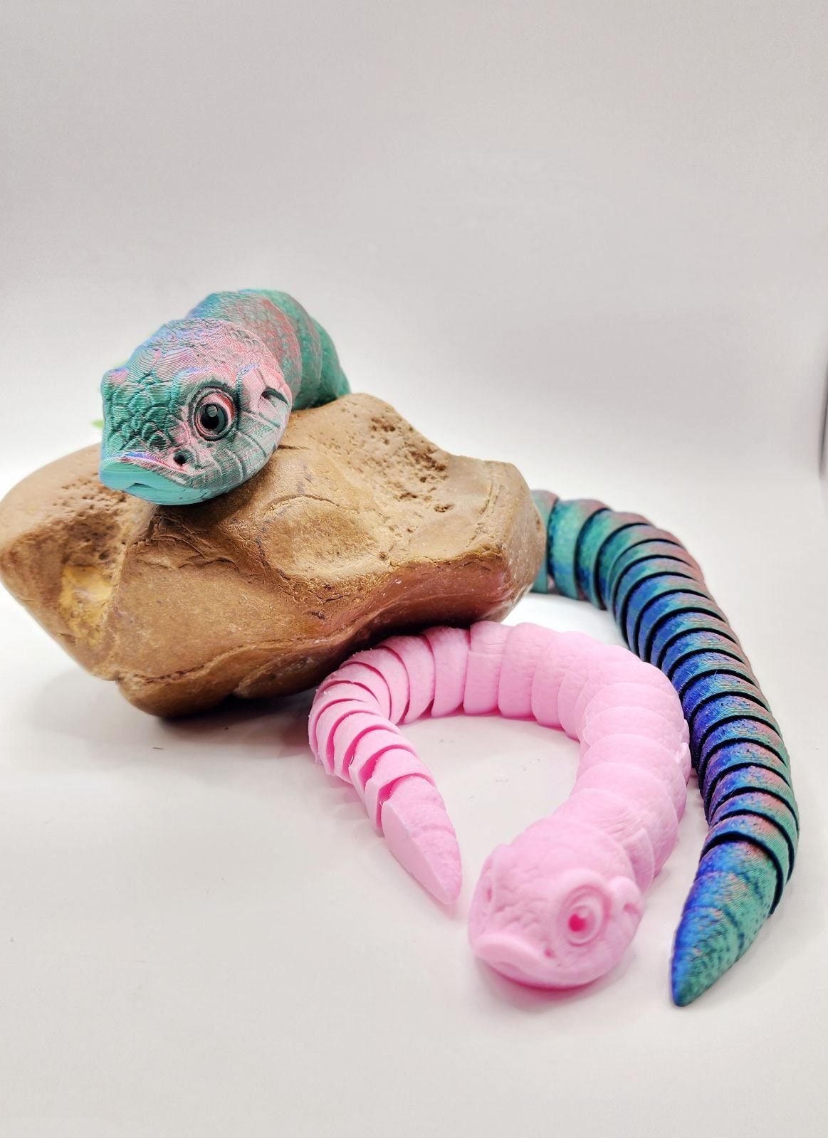 3D printed articulated hognose snake fidget toy.
