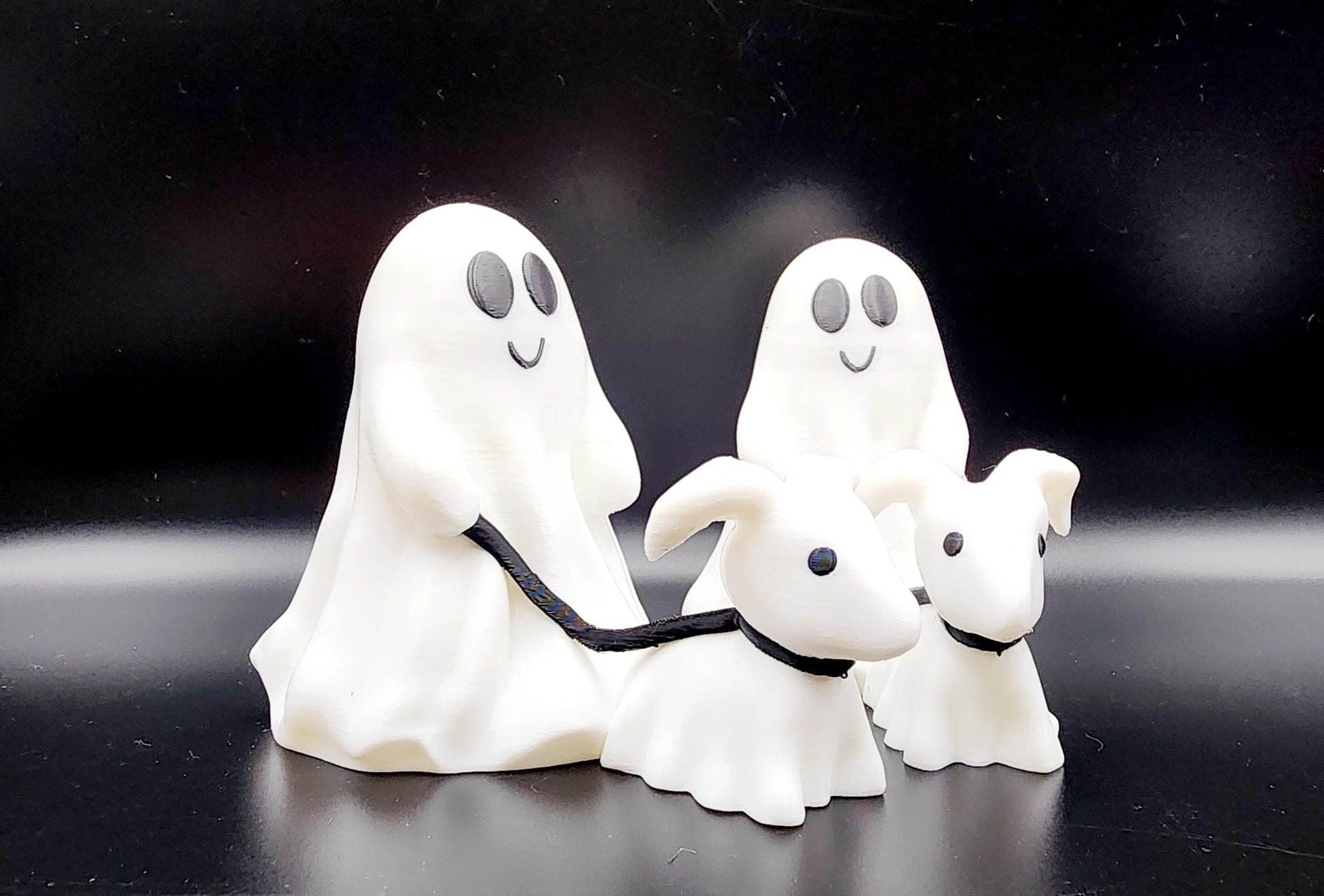 3D Printed Ghost walking dog desktop decoration.