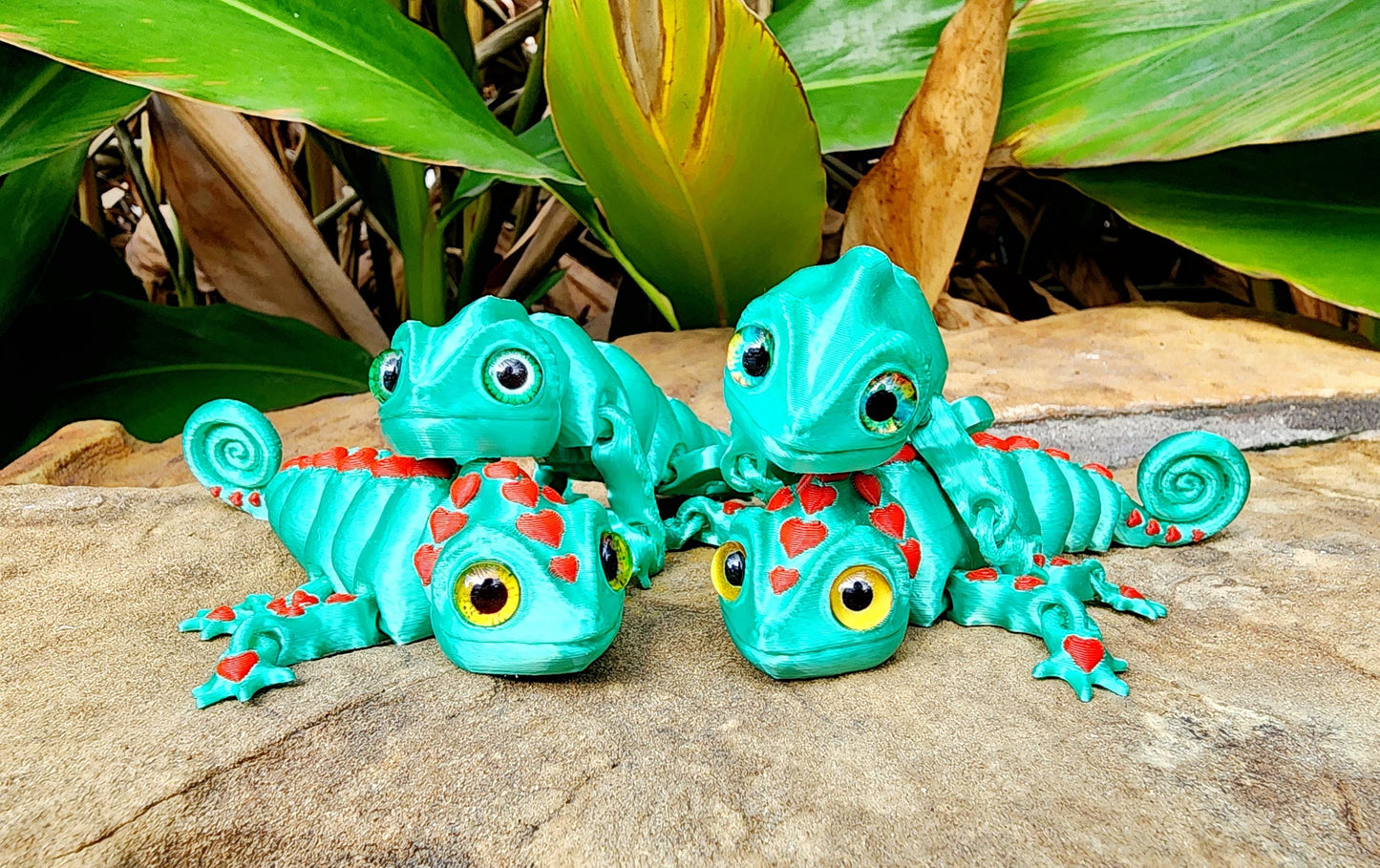 3D printed articulate Chameleon fidget toy, desk toy.
