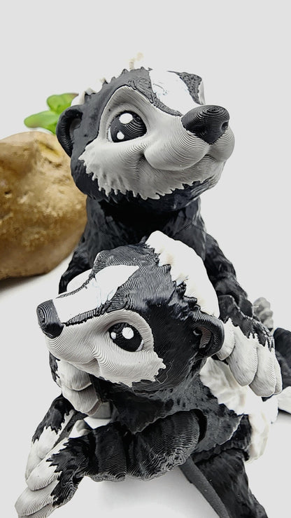 3D printed articulated Racoon fidget, sensory, desktop toy.