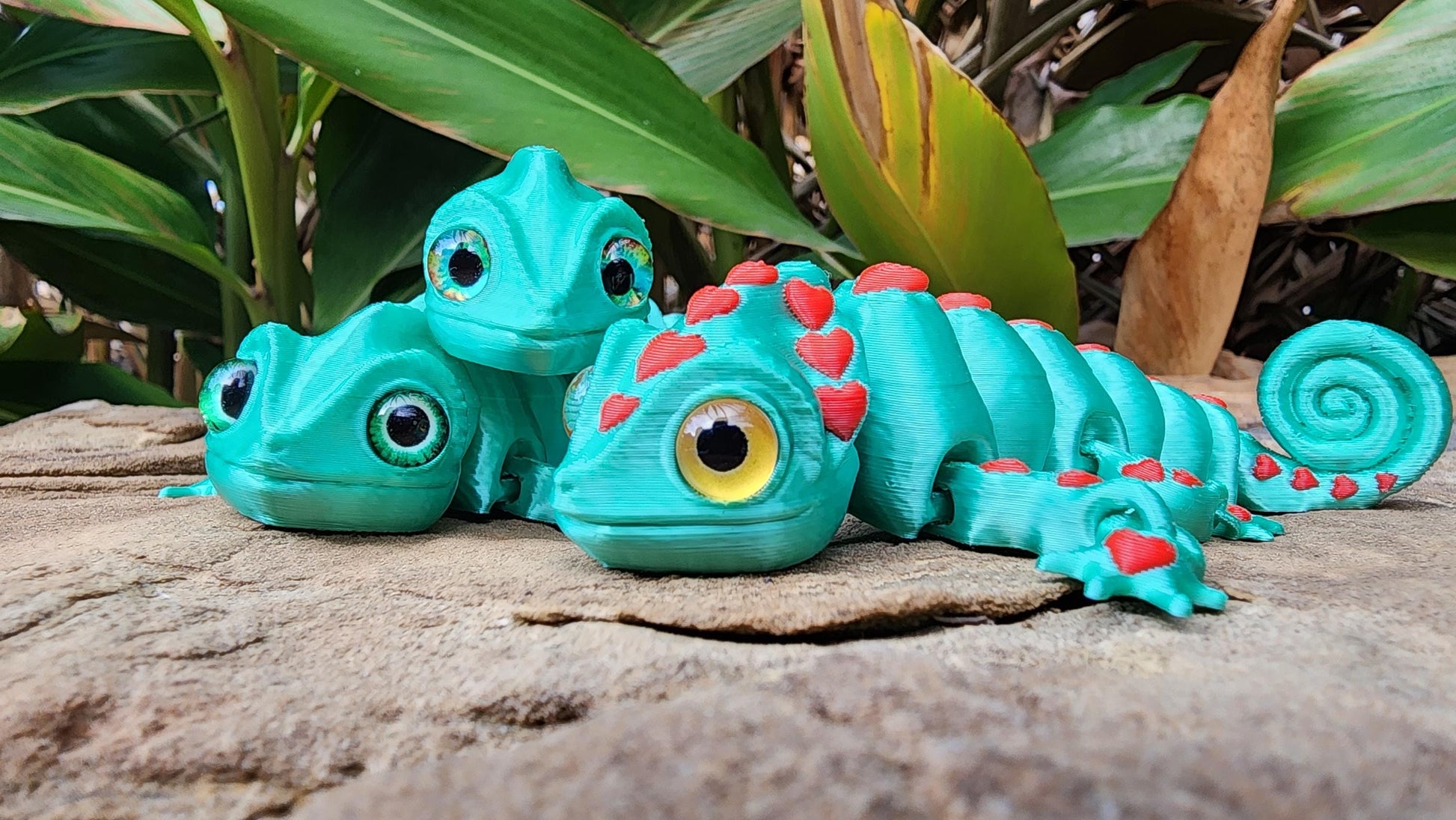 3D printed articulate Chameleon fidget toy, desk toy.