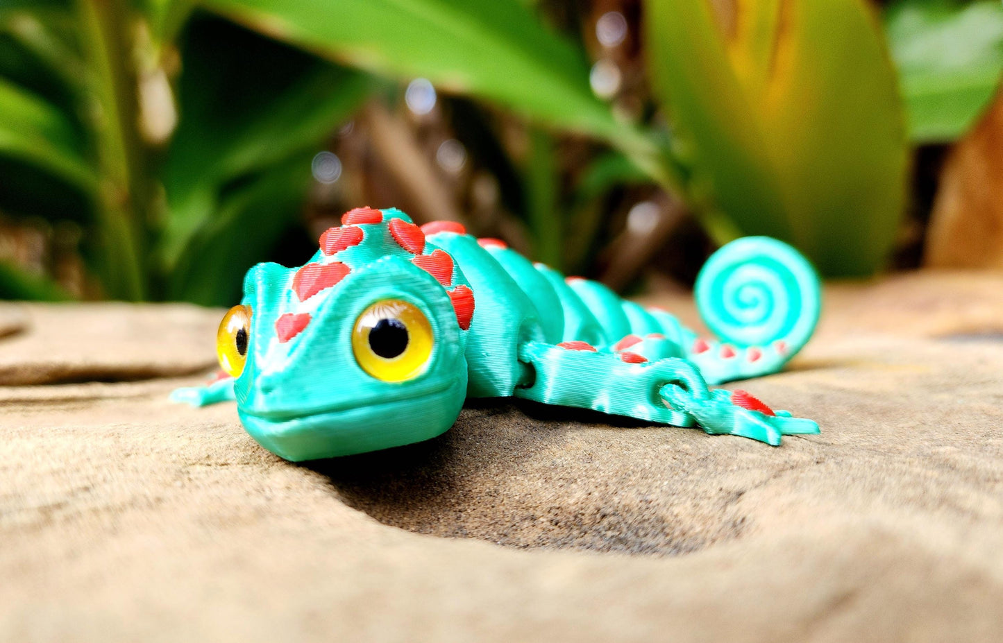 3D printed articulate Chameleon fidget toy, desk toy.