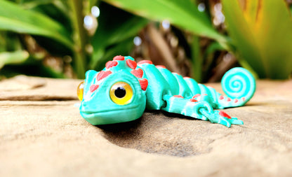3D printed articulate Chameleon fidget toy, desk toy.