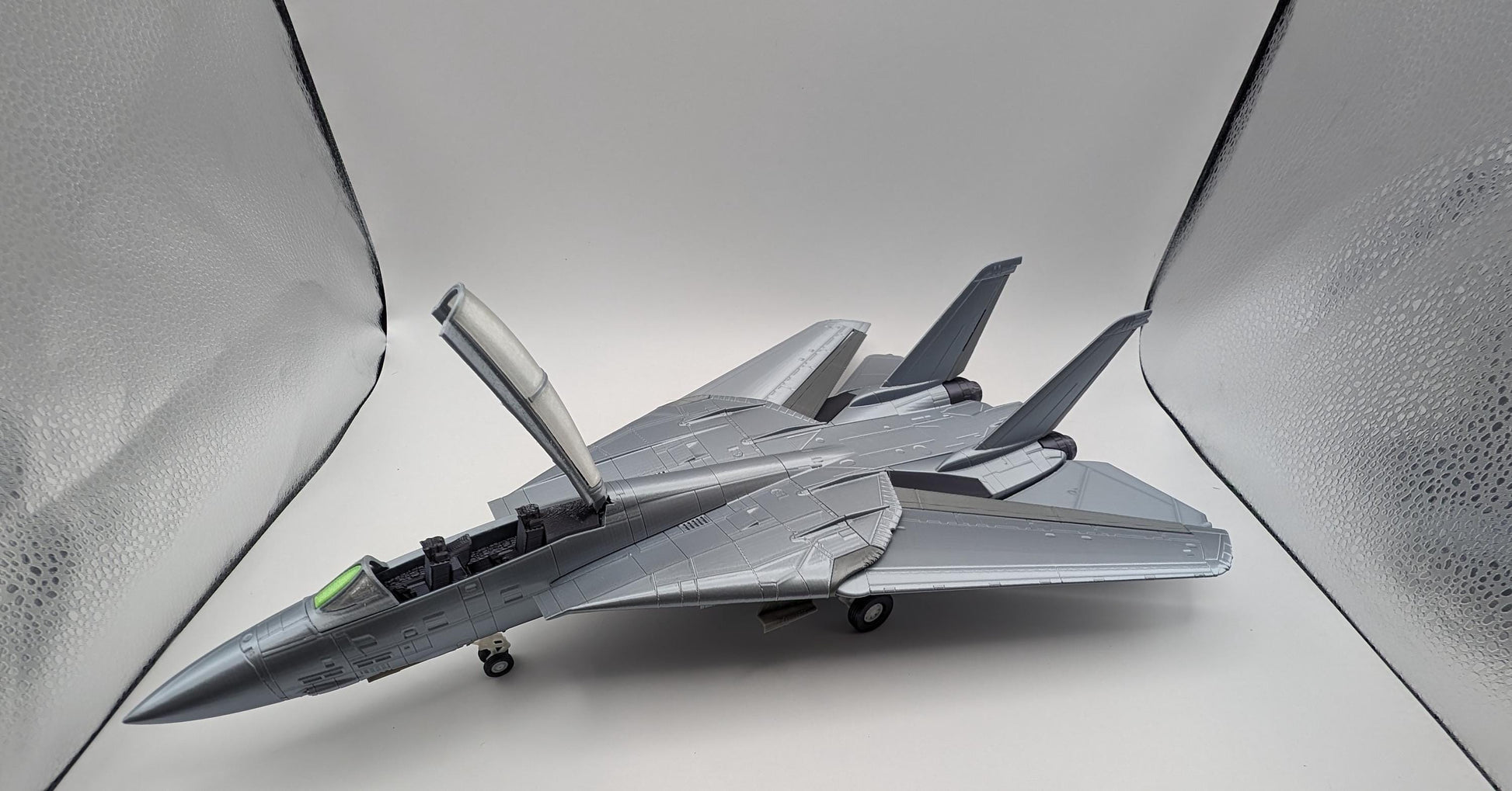 3D printed highly detailed F-14 Tomcat with articulating wings. Action Figure, Fidget Toy.