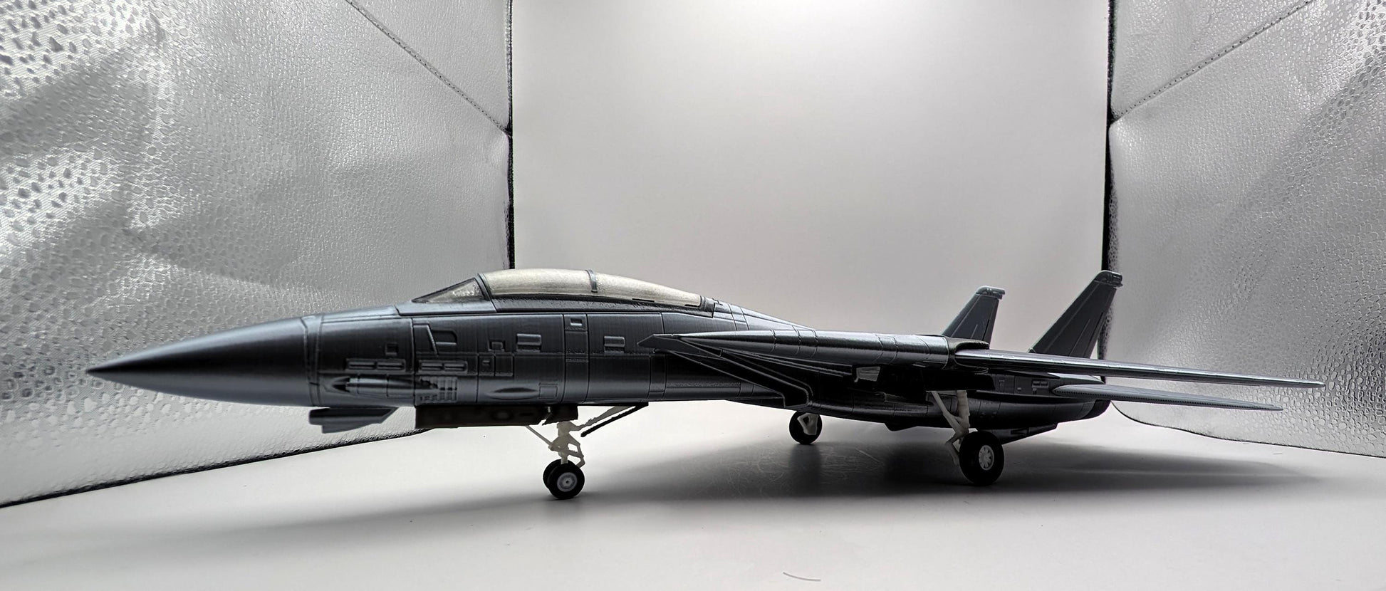 3D printed highly detailed F-14 Tomcat with articulating wings. Action Figure, Fidget Toy.