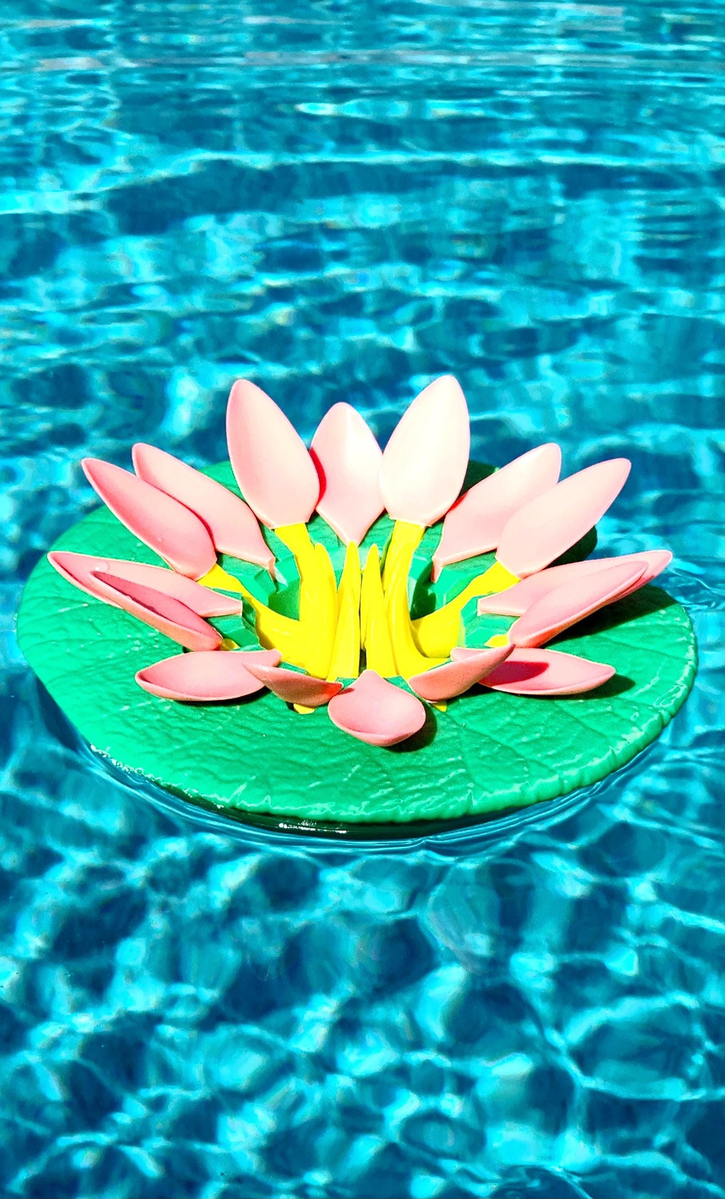 3D printed Water Lily Pool Cup holder with adjustable pedal.