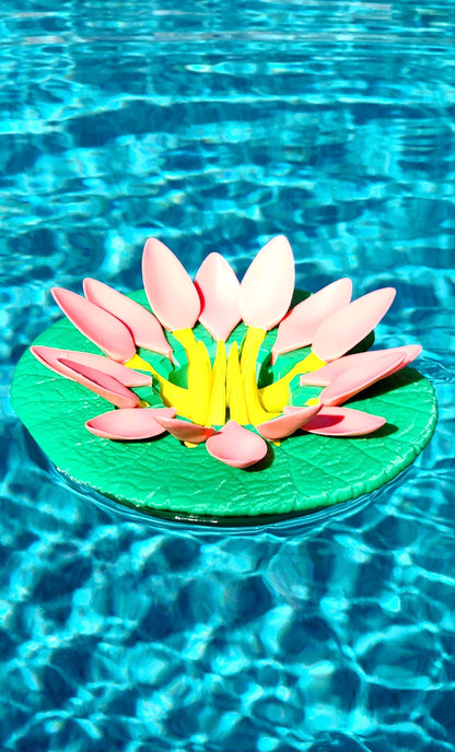 3D printed Water Lily Pool Cup holder with adjustable pedal.