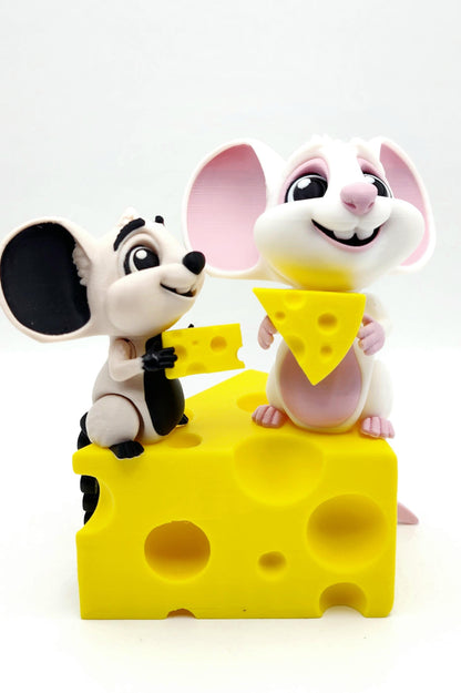 Adorable Mouse Fidget Toy | 3D Printed Articulated Mouse with Cheese | Poseable | Large, Medium, Small Sizes | Cute Gift or Desk Buddy