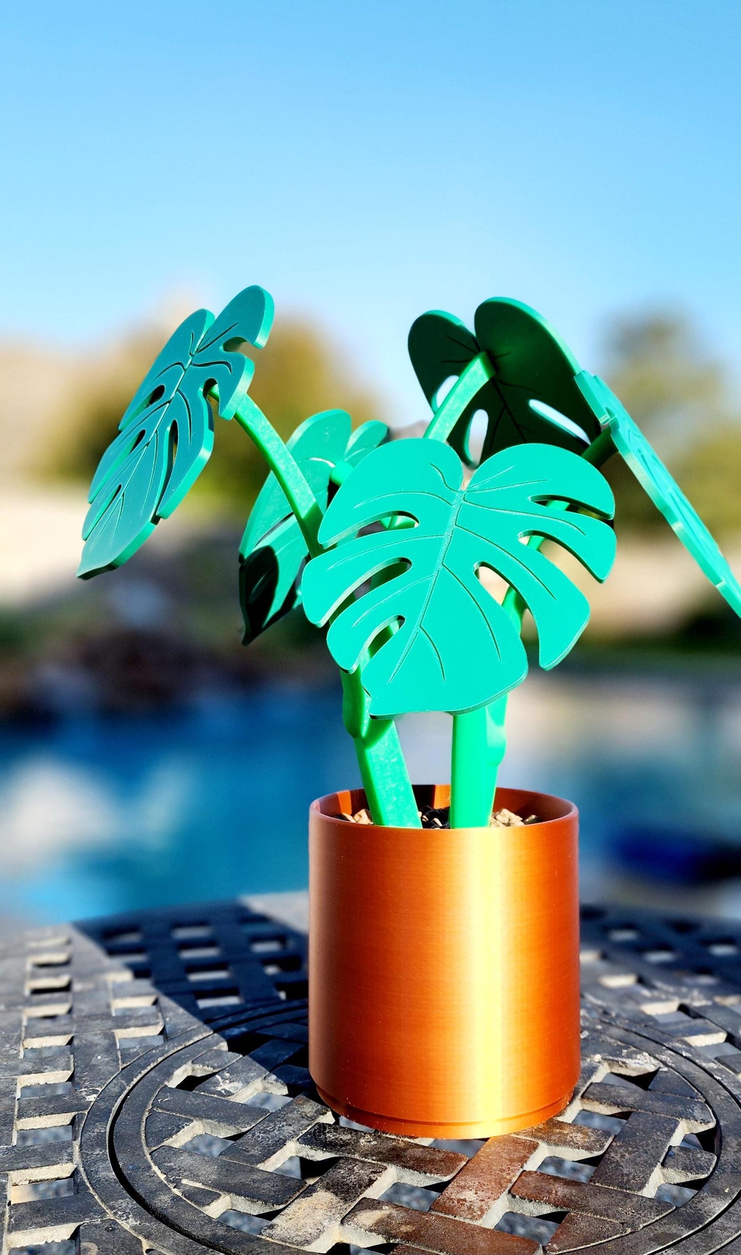 3D printed Monstera Coaster Set with optional armrest table.