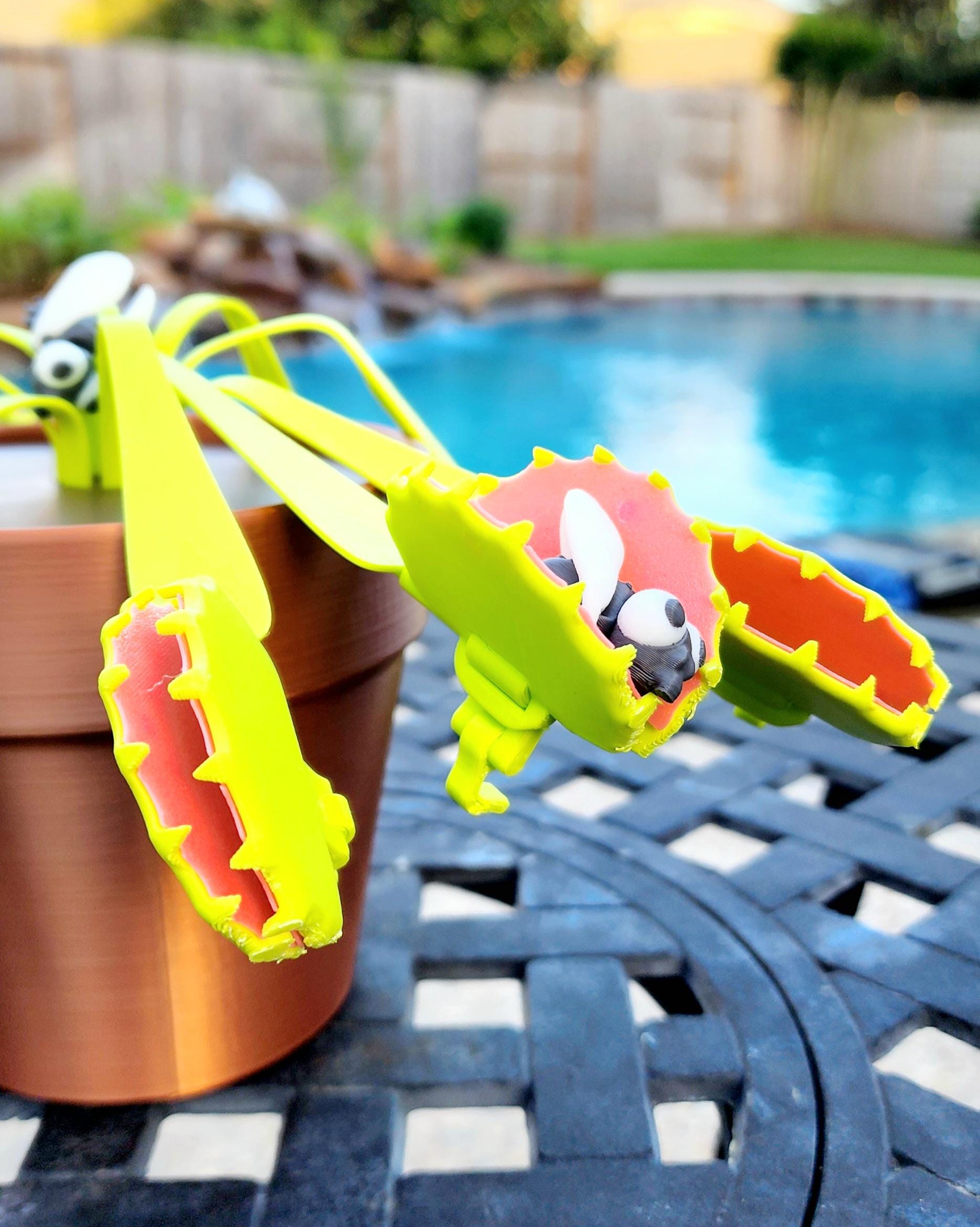 3D printed Venus fly trap decoration bag clip.