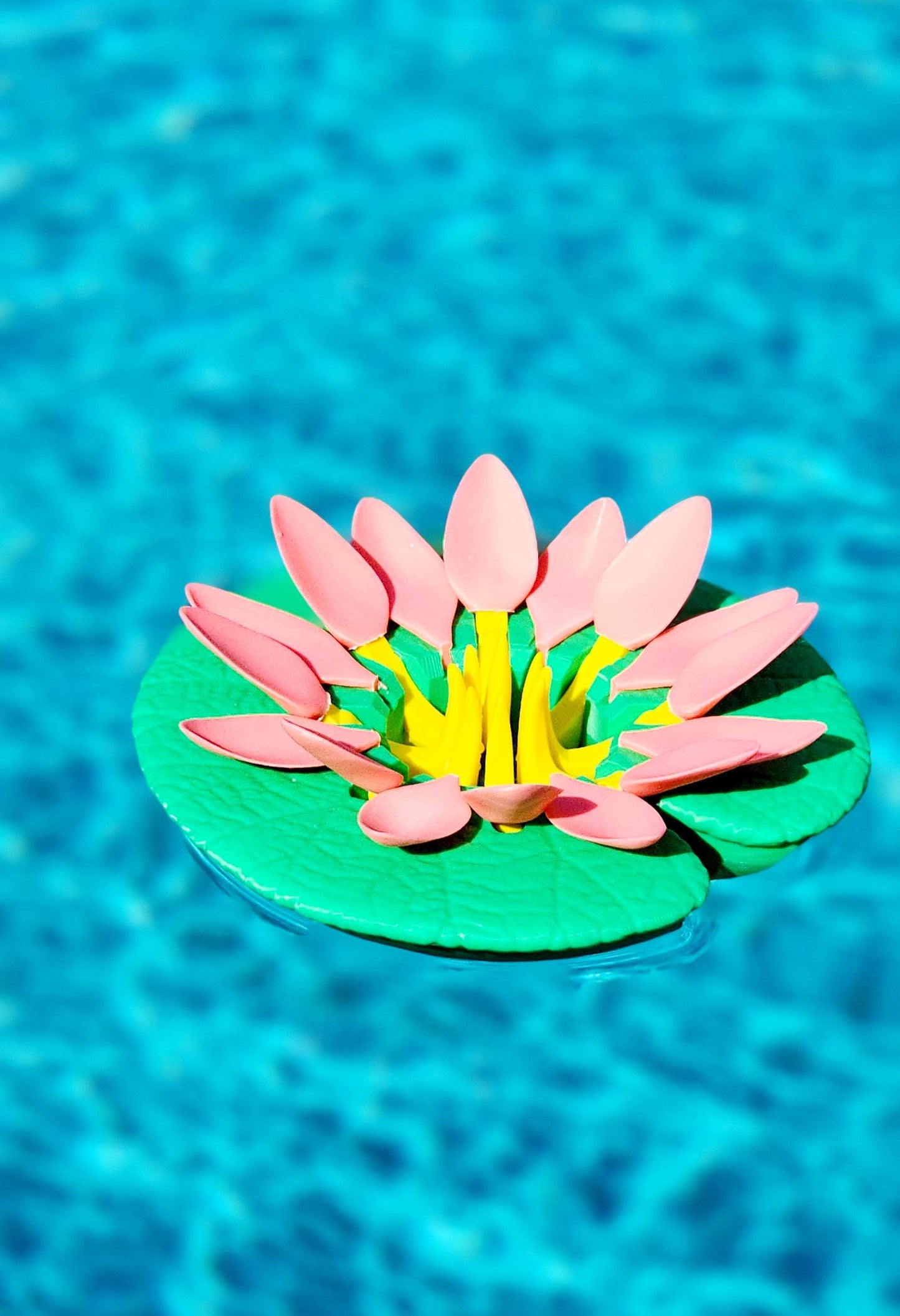 3D printed Water Lily Pool Cup holder with adjustable pedal.