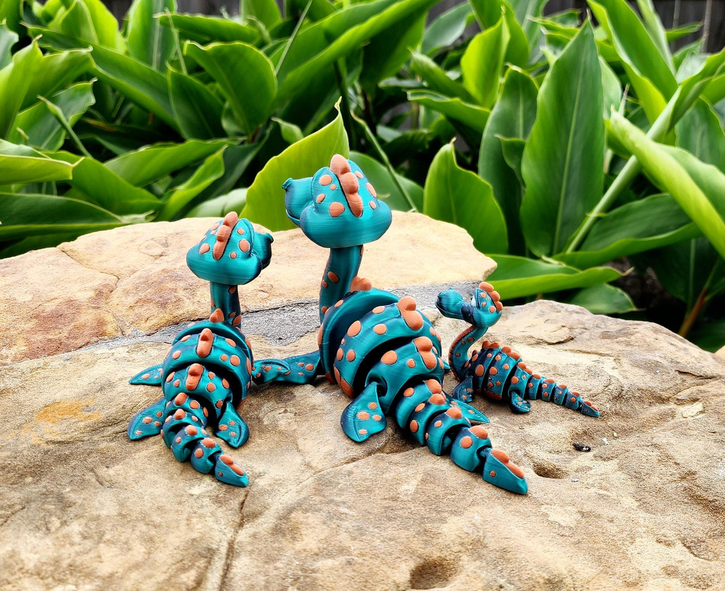 3D Printed Loch Ness Monster Fidget Toy – Articulated Desk Toy – Cute Nessie Gift – Available in 3 Sizes