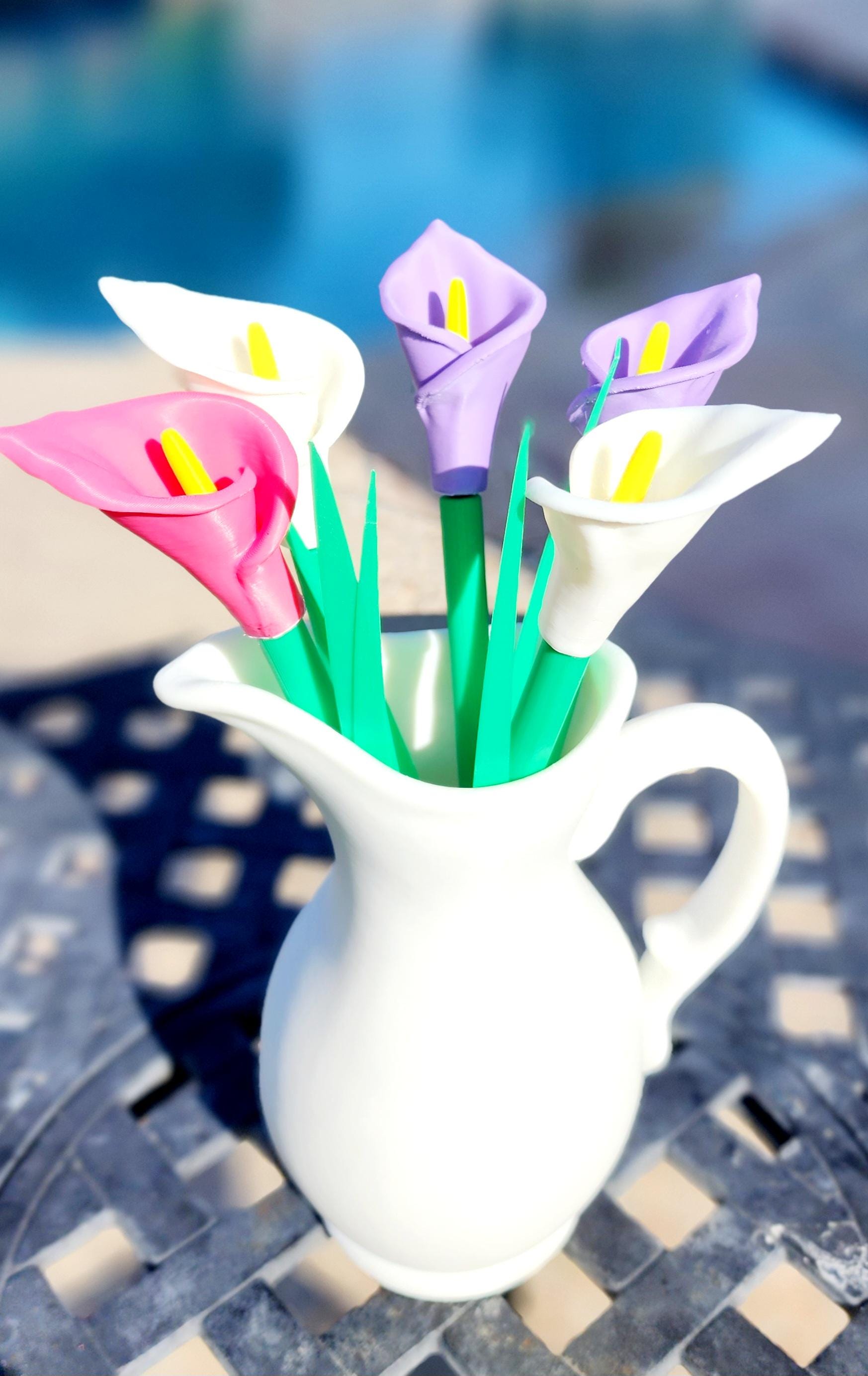 3D Printed Calla Lily Pen and Bookmark Set in Vase - Handmade Floral Desk Decor - Unique Gift for Teachers, Writers & Garden Lovers