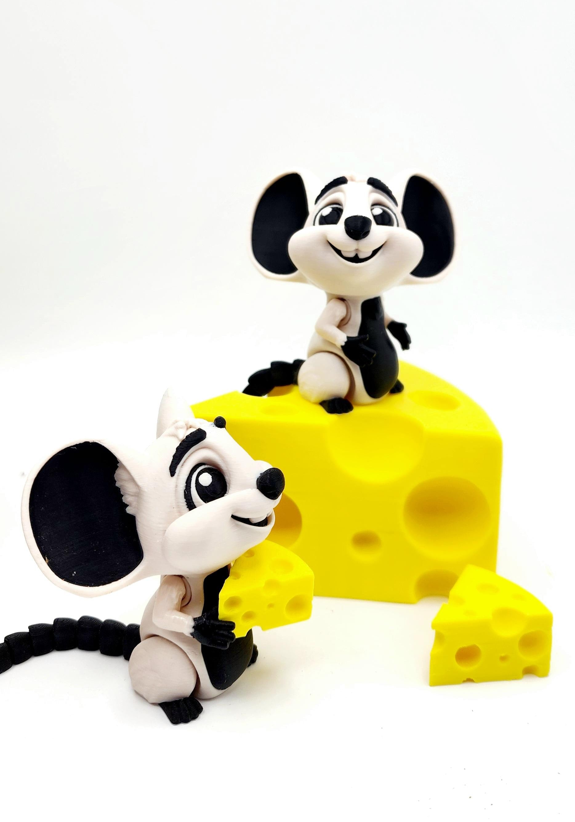 Adorable Mouse Fidget Toy | 3D Printed Articulated Mouse with Cheese | Poseable | Large, Medium, Small Sizes | Cute Gift or Desk Buddy