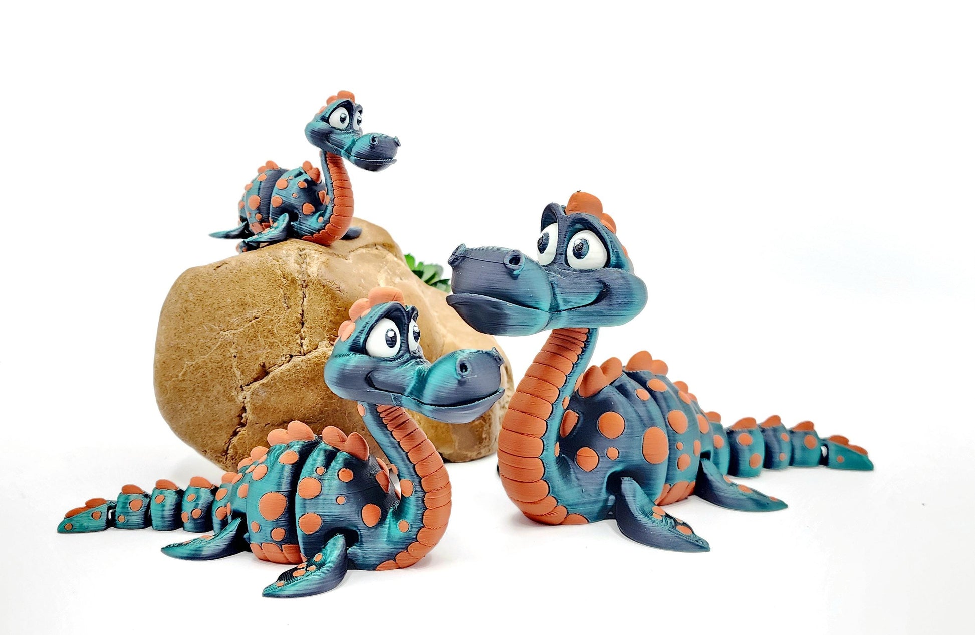 3D Printed Loch Ness Monster Fidget Toy – Articulated Desk Toy – Cute Nessie Gift – Available in 3 Sizes