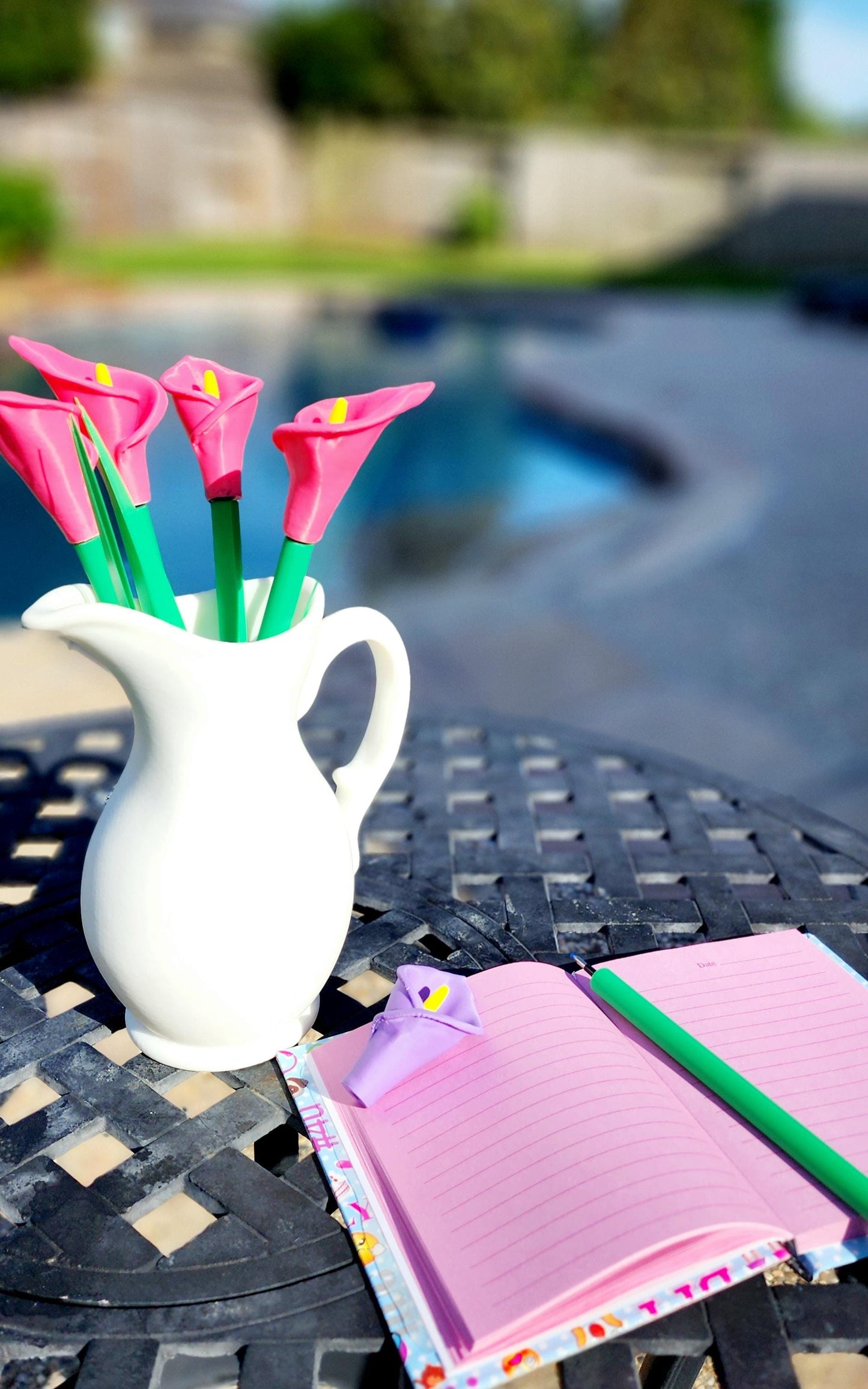 3D Printed Calla Lily Pen and Bookmark Set in Vase - Handmade Floral Desk Decor - Unique Gift for Teachers, Writers & Garden Lovers