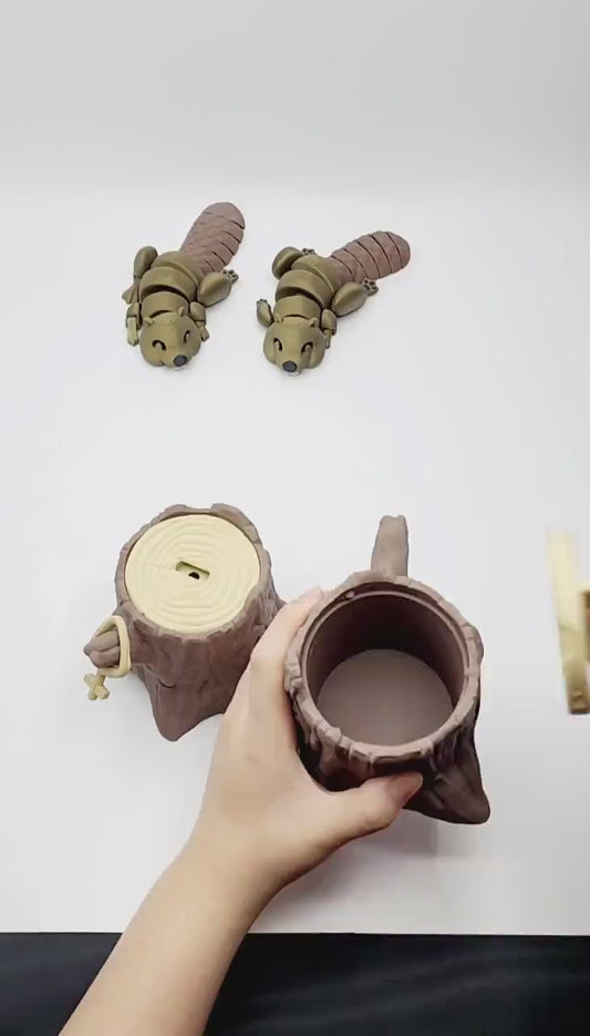 3D printed Articulated Beaver with optional Tree Stump fidget, sensory toy.