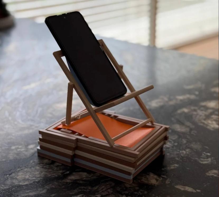 Mini Beach Chair 3D printed phone mount, view 1